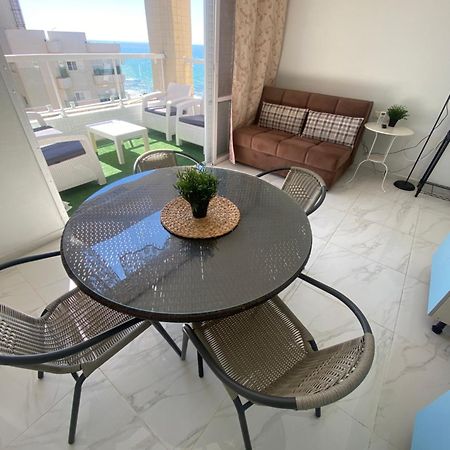 Apartment Oskar Beach Бат-Ям Екстер'єр фото