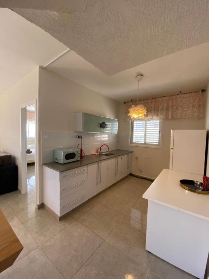 Apartment Oskar Beach Бат-Ям Екстер'єр фото