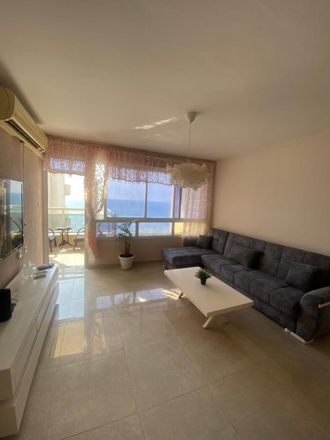 Apartment Oskar Beach Бат-Ям Екстер'єр фото