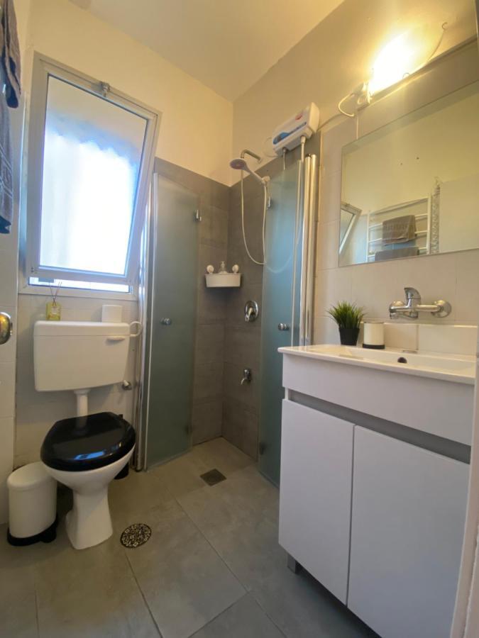 Apartment Oskar Beach Бат-Ям Екстер'єр фото