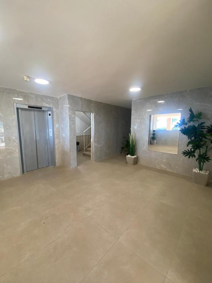 Apartment Oskar Beach Бат-Ям Екстер'єр фото