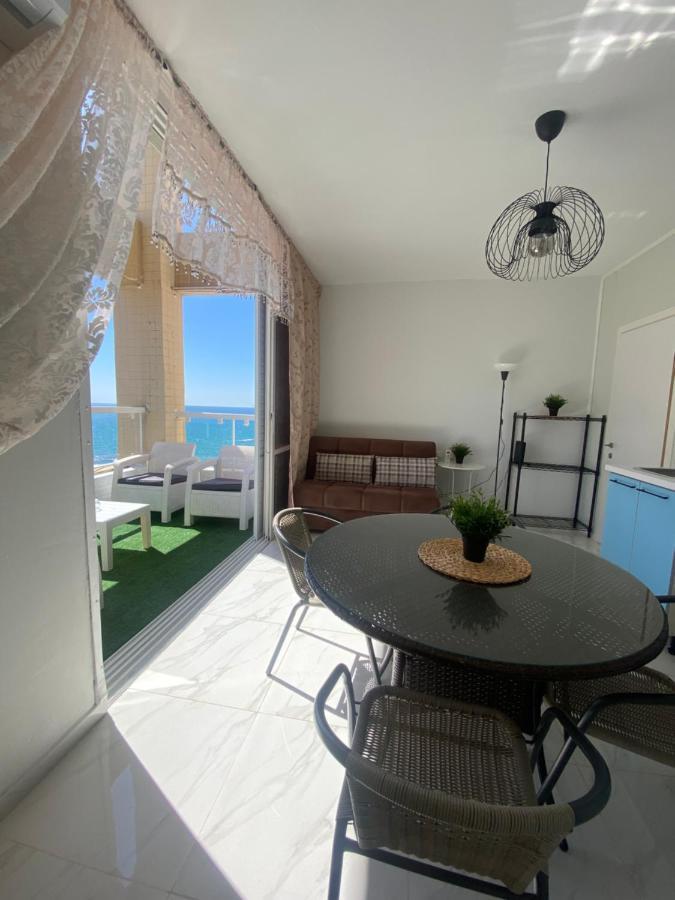 Apartment Oskar Beach Бат-Ям Екстер'єр фото